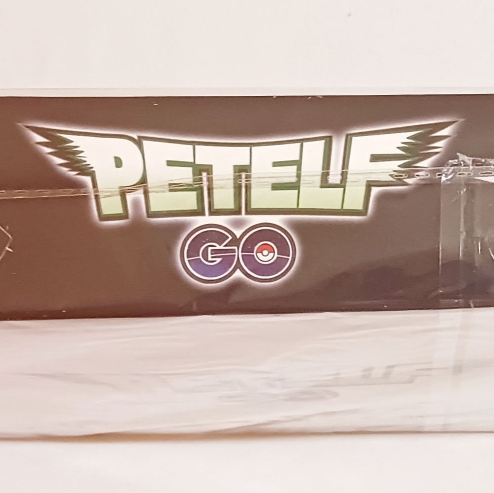 "Petelf Go" Toy Set Collection Of 12 Pokeball-Like Toys With Figures Inside. - Picture 3 of 5